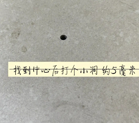 克什克腾瓷砖空鼓维修公司专业解答在瓷砖铺贴过程中，如果砂料搅拌不均匀，将会带来以下问题